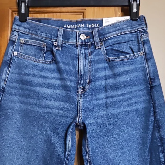 NWT American Eagle 90's Straight High Waisted Jeans - Picture 5 of 14